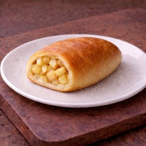 Пирожок с яблоками