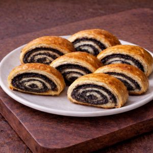 Слойка с маком