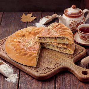 Пирог с капустой и мясом маленький